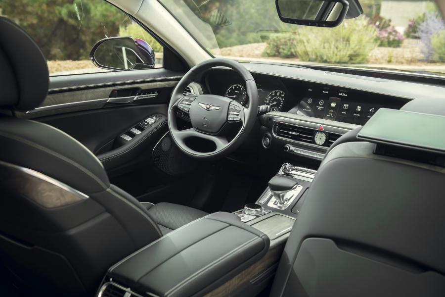 Интерьер Genesis G90 2019 года  (NA) (фото 21 из 48)